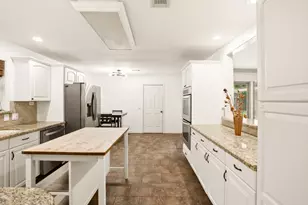 5238 Kinglet St, Houston, TX 77035 - Photo 13