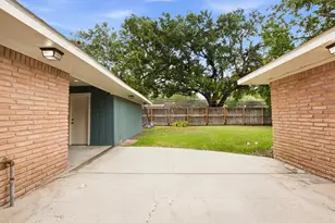 5238 Kinglet St, Houston, TX 77035 - Photo 35