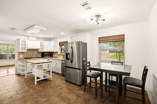 5238 Kinglet St, Houston, TX 77035 - Photo 15