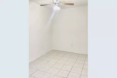 5329 Lost Forest Dr Drive #5329, Houston, TX 77092 - Photo 17