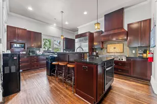 945 Harvard St, Houston, TX 77008 - Photo 17