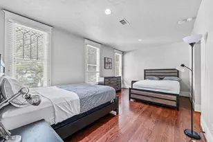 945 Harvard St, Houston, TX 77008 - Photo 19