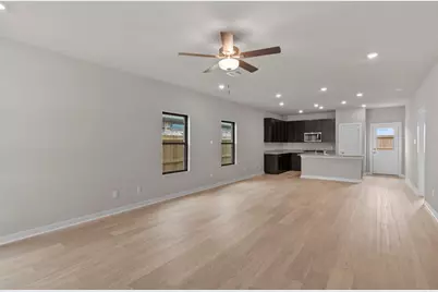 12138 Barkley Oak Drive, Texas City, TX 77591 - Photo 7