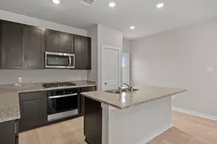 12138 Barkley Oak Dr, Texas City, TX 77591 - Photo 3