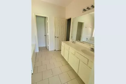 5715 Black Canyon Court, Sugar Land, TX 77479 - Photo 13