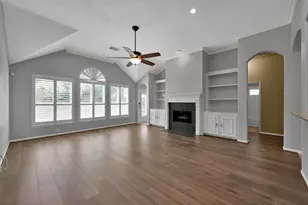 7 S Hawthorne Hollow Cir, Conroe, TX 77384 - Photo 7