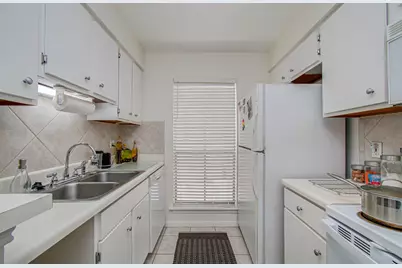 1201 McDuffie Street #206, Houston, TX 77019 - Photo 19