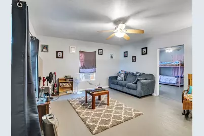 4323 Avenue R 1/2, Galveston, TX 77550 - Photo 3