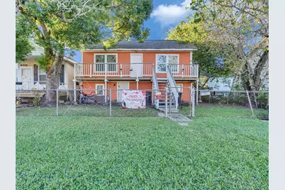 4323 Avenue R 1/2, Galveston, TX 77550 - Photo 1