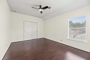 402 Spring Trace Ct, Houston, TX 77094 - Photo 23