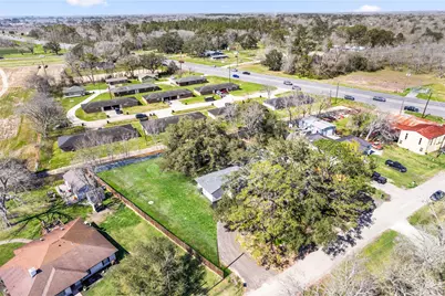 925 County Road 737B, Alvin, TX 77511 - Photo 27