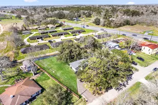 925 County Rd 737B, Alvin, TX 77511 - Photo 27