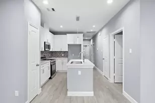 5222 Bataan Rd, Houston, TX 77033 - Photo 17