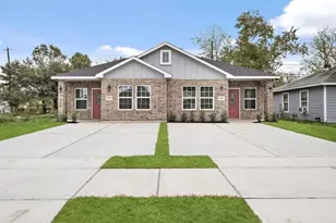 5222 Bataan Rd, Houston, TX 77033 - Photo 3
