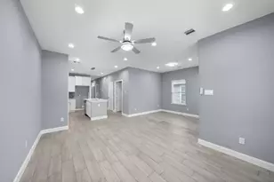 5222 Bataan Rd, Houston, TX 77033 - Photo 7
