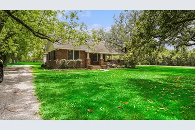 1902 Runneburg Road, Crosby, TX 77532 - Photo 3
