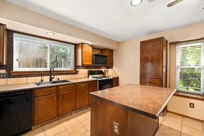 2811 Whispering Springs Drive, Spring, TX 77373 - Photo 11