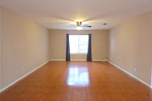 414 Texas St, Tomball, TX 77375 - Photo 3