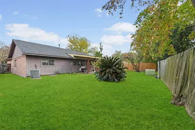 10031 Spotted Horse Drive, Houston, TX 77064 - Photo 15