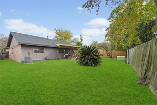 10031 Spotted Horse Dr, Houston, TX 77064 - Photo 15