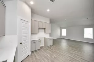 18546 Athena Flower Dr, Fresno, TX 77545 - Photo 13