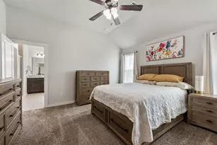 3417 Calmar Ct, Bryan, TX 77808 - Photo 9
