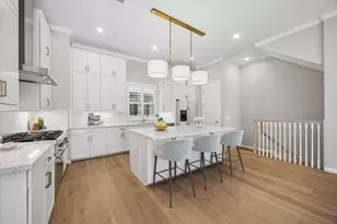 4028 Blossom St, Houston, TX 77007 - Photo 9