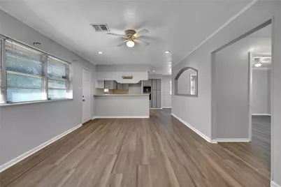 4507 Sage Circle, Baytown, TX 77521 - Photo 5