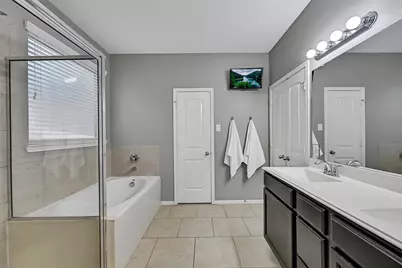 2303 Deer Trace Court, Crosby, TX 77532 - Photo 19
