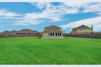 231 San Jacinto Drive, Baytown, TX 77523 - Photo 5