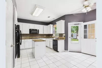 7107 Seminole Street, Baytown, TX 77521 - Photo 11