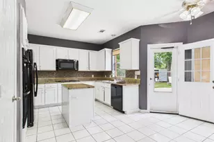 7107 Seminole St, Baytown, TX 77521 - Photo 11