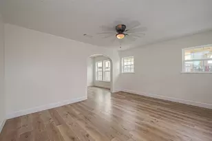 4726 Pease St, Houston, TX 77023 - Photo 13