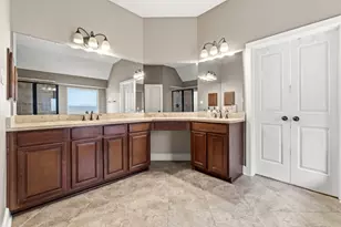 27 N Arrow Canyon Cir, The Woodlands, TX 77389 - Photo 15