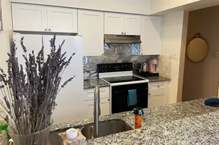 8055 Cambridge St, Houston, TX 77054 - Photo 9