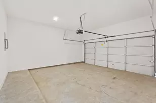 241 Rebecca St, Houston, TX 77022 - Photo 23