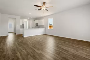 708 Jasmine Rdg Ln, Waller, TX 77484 - Photo 11