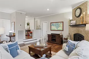 2007 Geney St, Brenham, TX 77833 - Photo 7