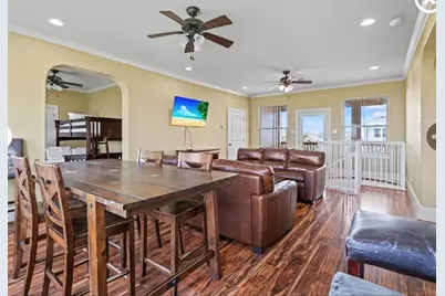 4102 Defender Lane, Galveston, TX 77554 - Photo 15