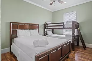 4102 Defender Ln, Galveston, TX 77554 - Photo 13
