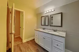 3238 Three Pines Dr, Houston, TX 77339 - Photo 17