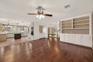 303 Longview Dr, Sugar Land, TX 77478 - Photo 9