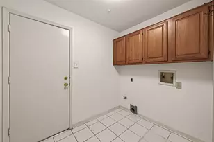 303 Longview Dr, Sugar Land, TX 77478 - Photo 21
