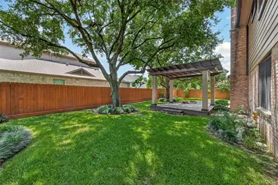 303 Longview Drive, Sugar Land, TX 77478 - Photo 33