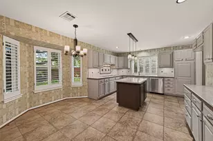 303 Longview Dr, Sugar Land, TX 77478 - Photo 11