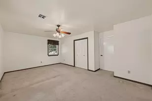303 Longview Dr, Sugar Land, TX 77478 - Photo 25