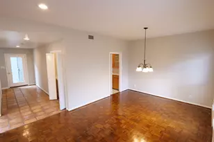 9526 Val Verde St, Houston, TX 77063 - Photo 9