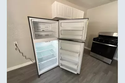 4831 Sycamore Avenue Avenue #3, Pasadena, TX 77503 - Photo 5