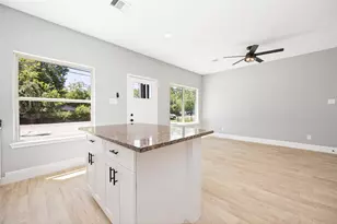 4651 Mallow St, Houston, TX 77051 - Photo 11