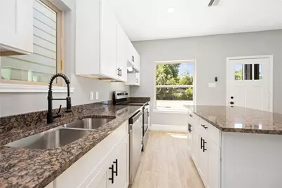 4651 Mallow Street #B, Houston, TX 77051 - Photo 7